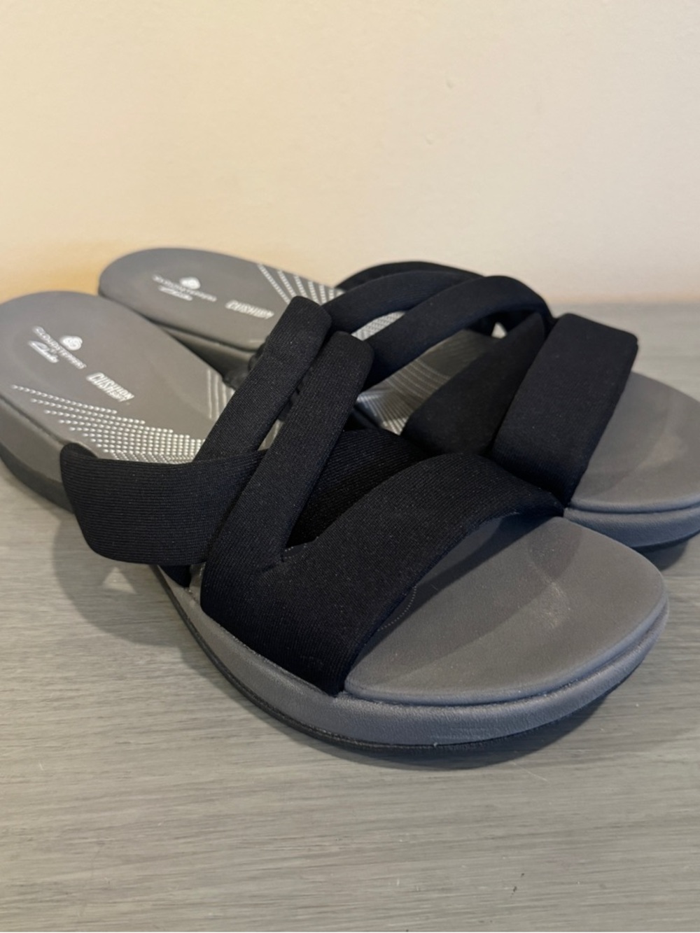 Clarks Cloudsteppers Black Fabric Sandals Size 9M Comfy Cute Strappy